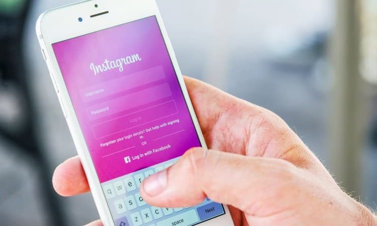 How can You Engage with the Customers through Your Instagram Account? How can You Engage with the Customers through Your Instagram Account?