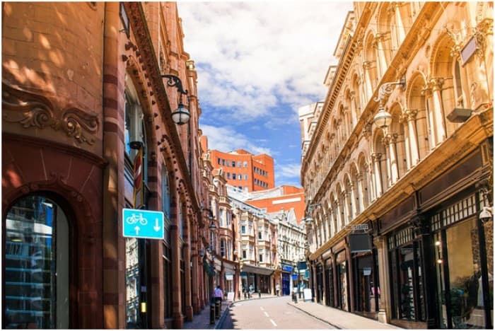 Solo Travellers’ Guide: 5 Best Suggestions for Your Birmingham Tour