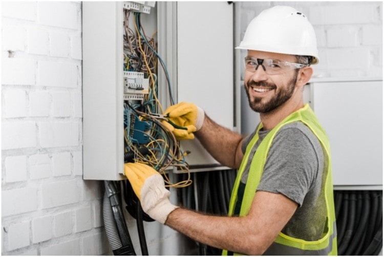 How do I choose the right electrician for me