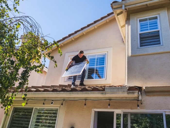 Cleaning the house Exterior